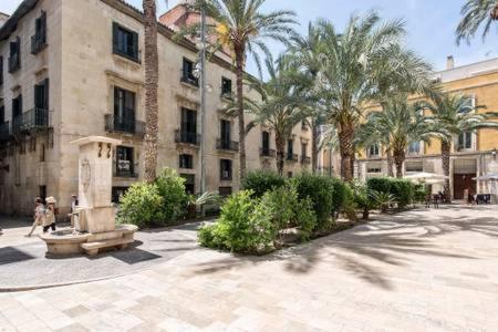 Magic Atico In The Heart Of The Old Town Apartment อาลิกันเต ภายนอก รูปภาพ